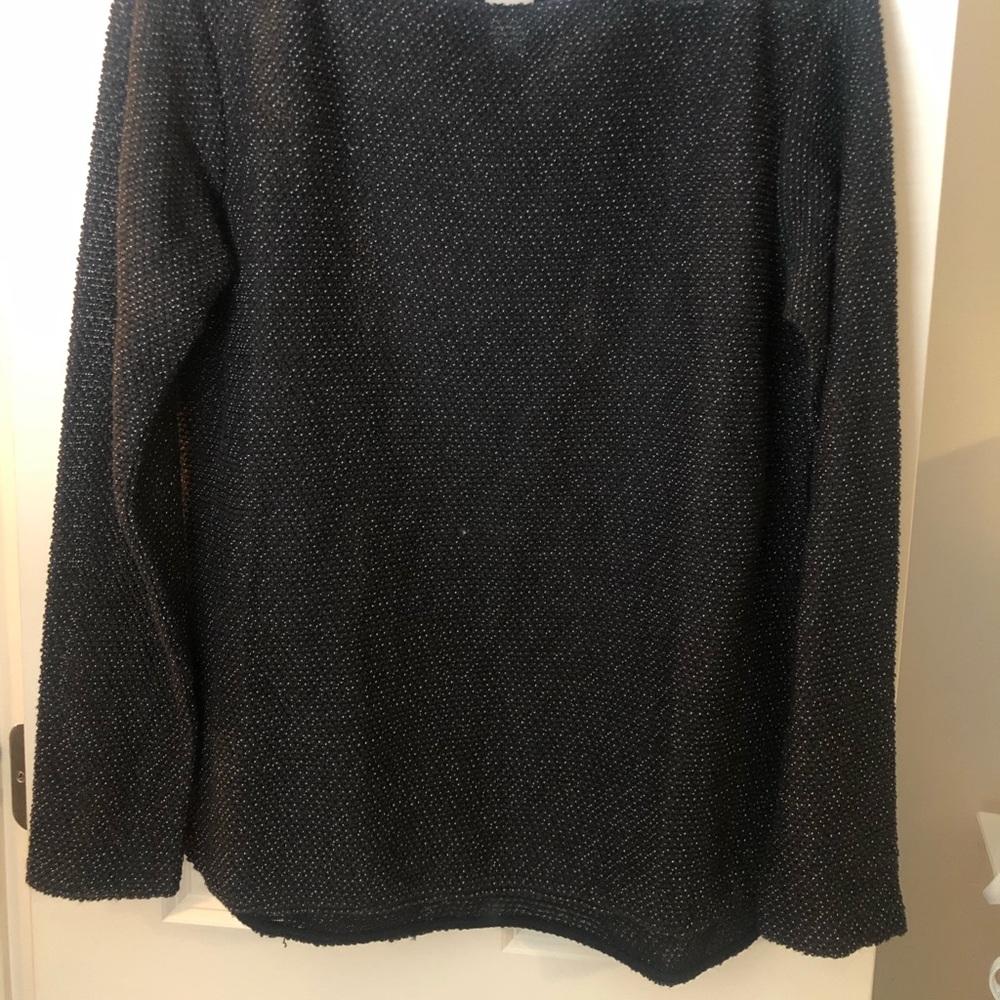 H&M texture Tee/Sweater. Never Worn!